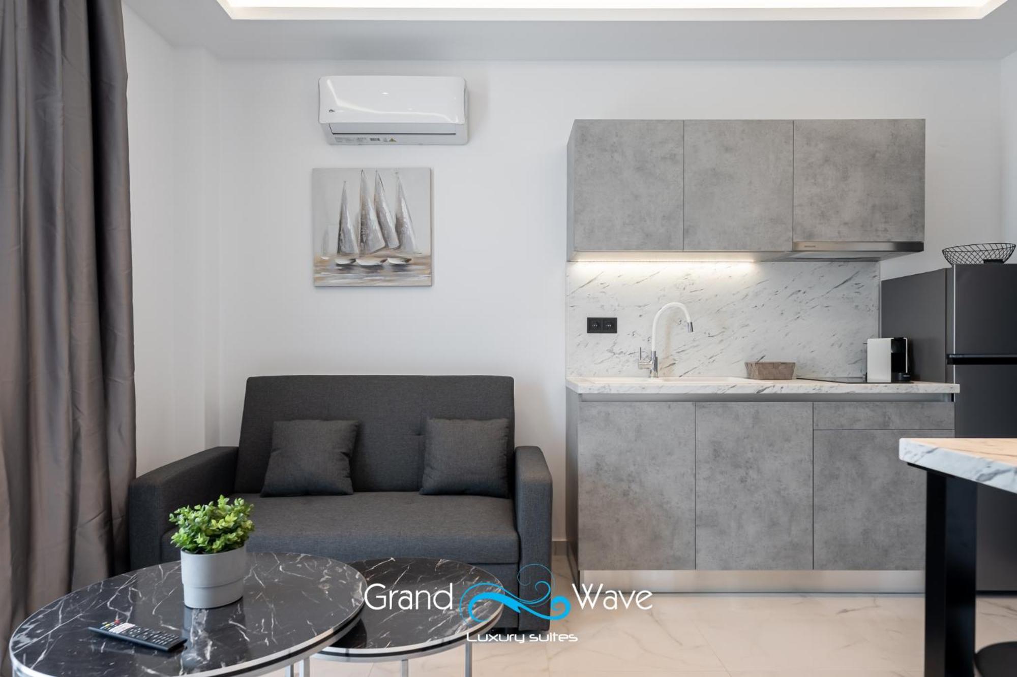 Grand Wave Luxury Apartment