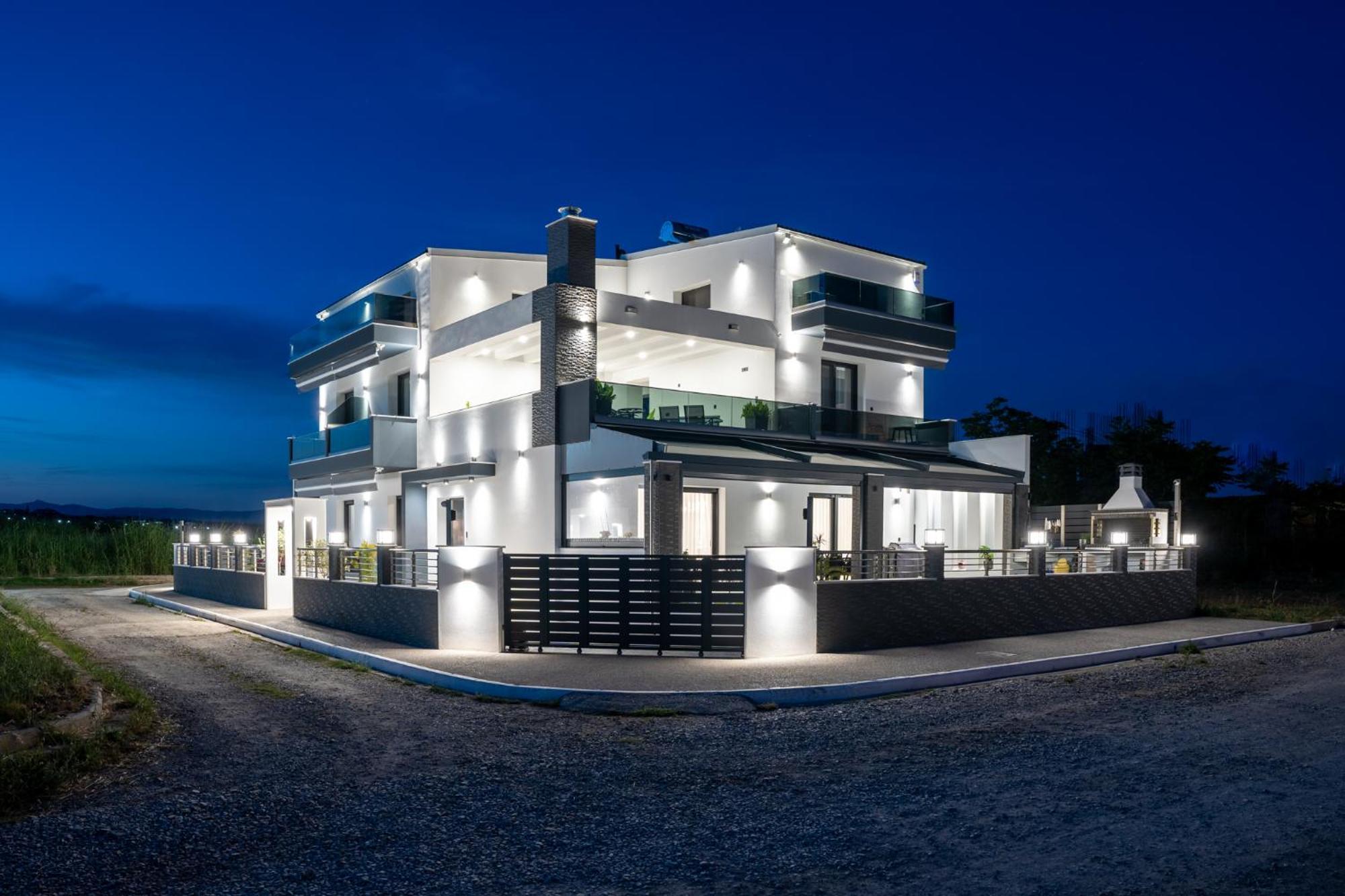 Grand Wave Luxury Flogita