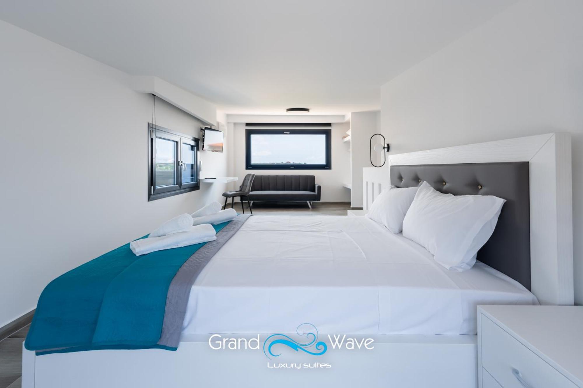 Grand Wave Luxury * Flogita