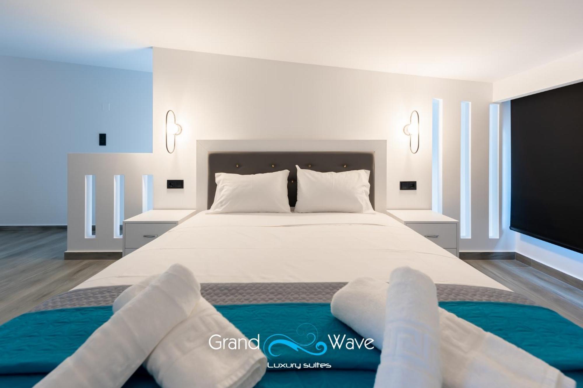 Grand Wave Luxury Apartment