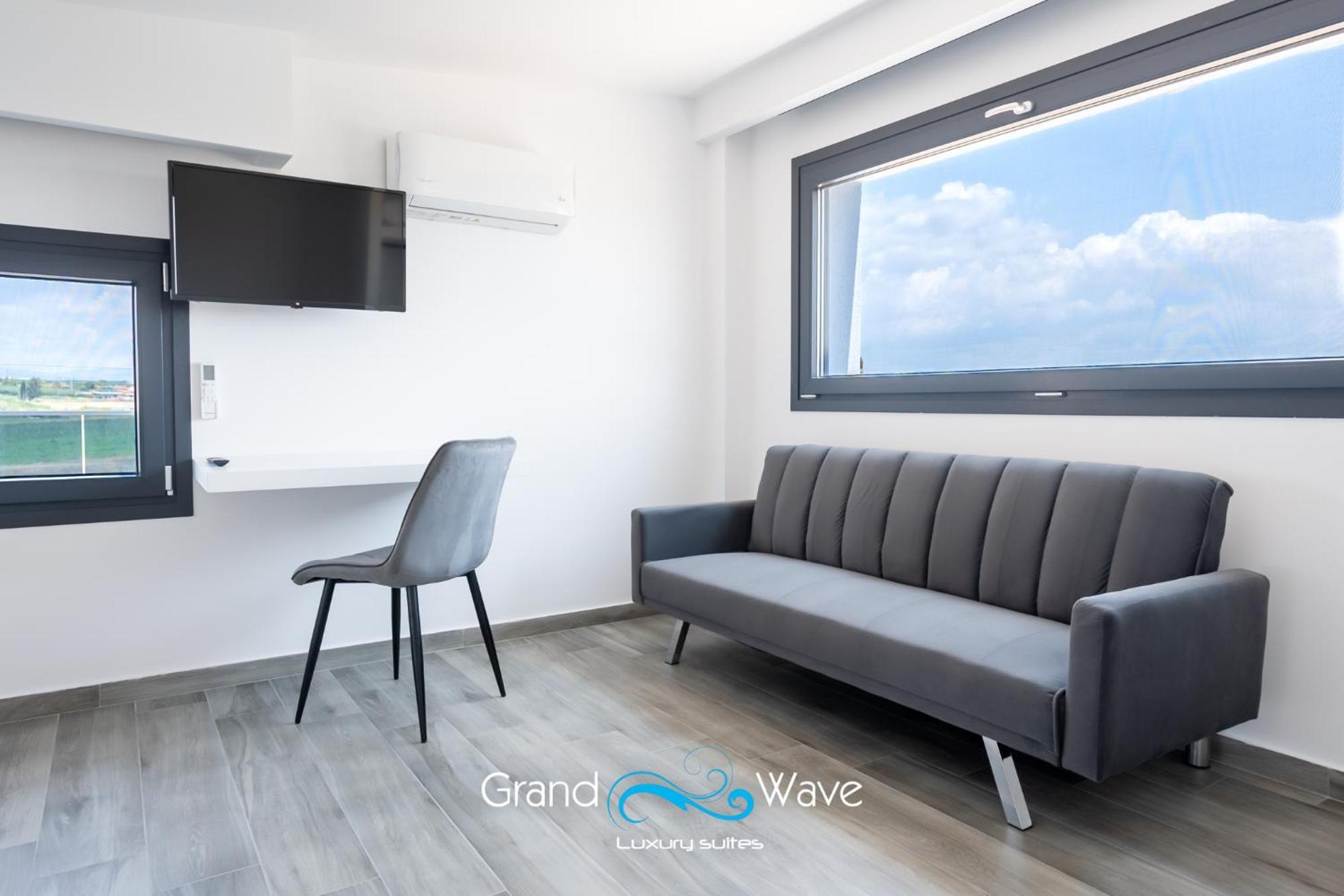 Grand Wave Luxury *