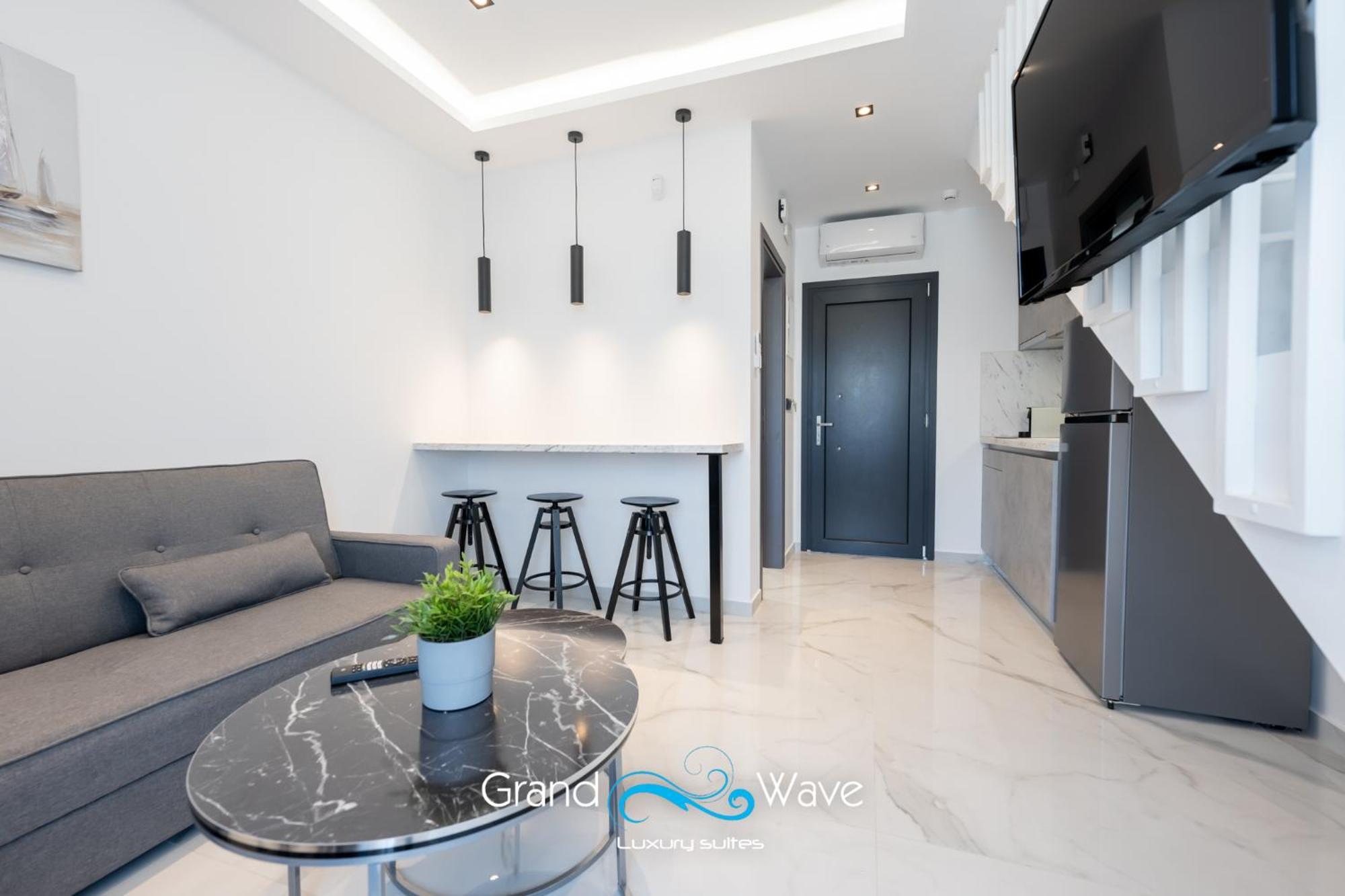 Grand Wave Luxury * Flogita