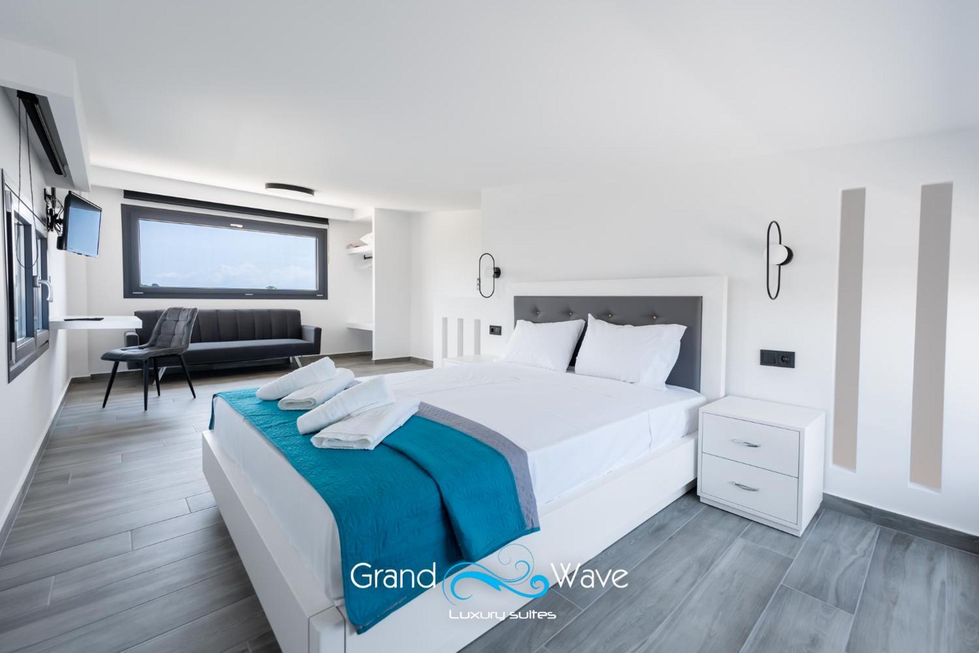Grand Wave Luxury Flogita