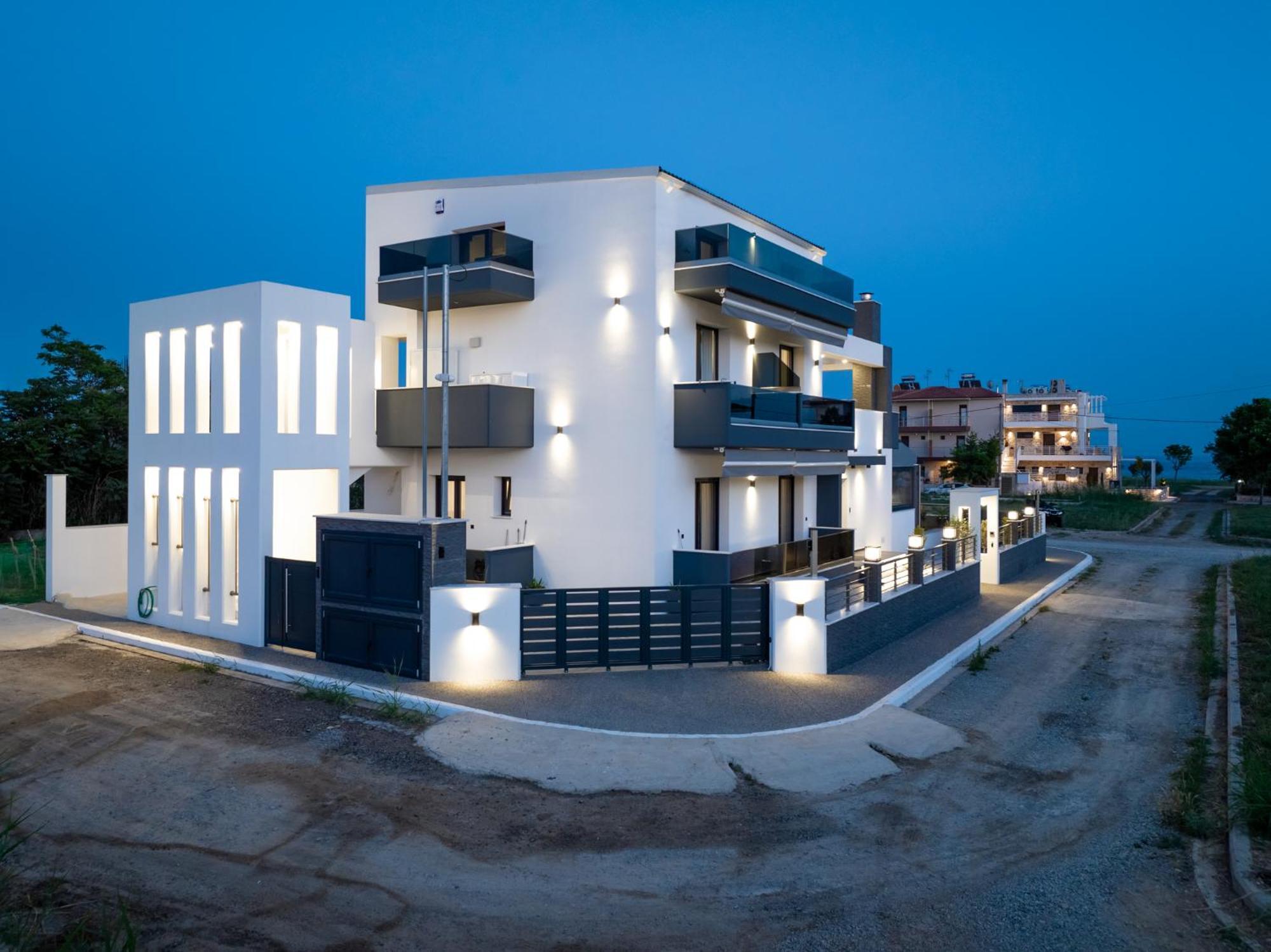 Grand Wave Luxury Apartment